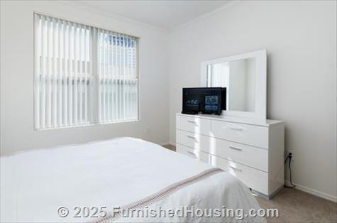 101 San Fernando - Mid-Rise - 101 East San Fernando St, San Jose, CA  95112 - LG - 4623894