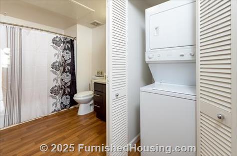 101 San Fernando - Mid-Rise - 101 East San Fernando St, San Jose, CA  95112 - LG - 4623896