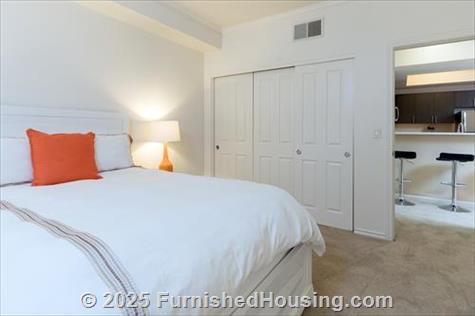 101 San Fernando - Mid-Rise - 101 East San Fernando St, San Jose, CA  95112 - LG - 4844086