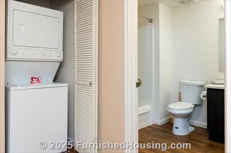 101 San Fernando - Mid-Rise - 101 East San Fernando St, San Jose, CA  95112 - LG - 6490313