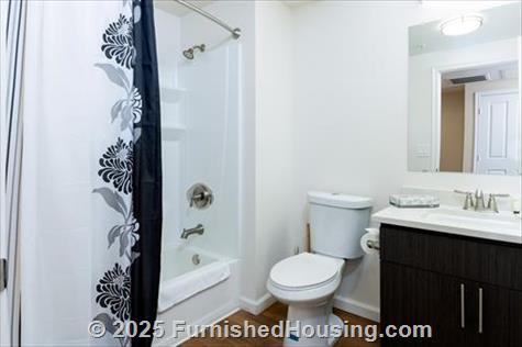 101 San Fernando - Mid-Rise - 101 East San Fernando St, San Jose, CA  95112 - LG - 6490314