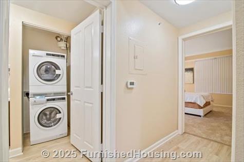 101 San Fernando - Mid-Rise - 101 East San Fernando St, San Jose, CA  95112 - LG - 6584976