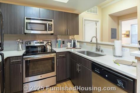101 San Fernando - Mid-Rise - 101 East San Fernando St, San Jose, CA  95112 - LG - 7560422