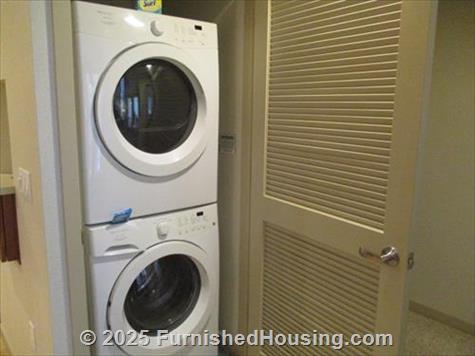 121 Tasman - Low-Rise - 121 East Tasman Drive, San Jose, CA  95134 - LG - 5026899