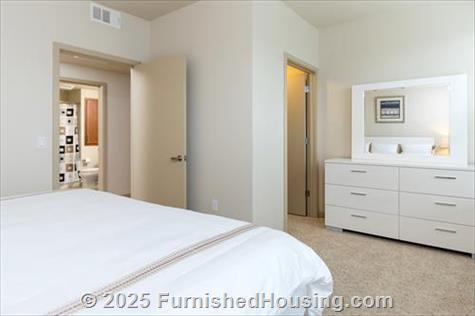 121 Tasman - Low-Rise - 121 East Tasman Drive, San Jose, CA  95134 - LG - 6490347