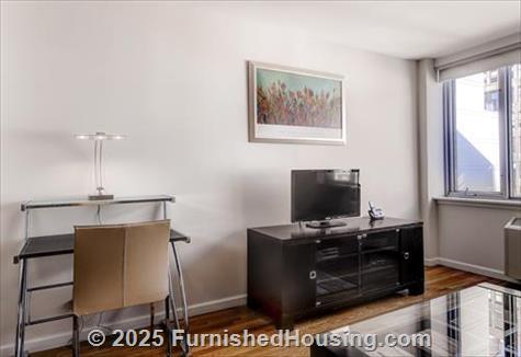 21 Chelsea - Hi-Rise - 120 West 21st Street, New York, NY  10011 - LG - 3737921