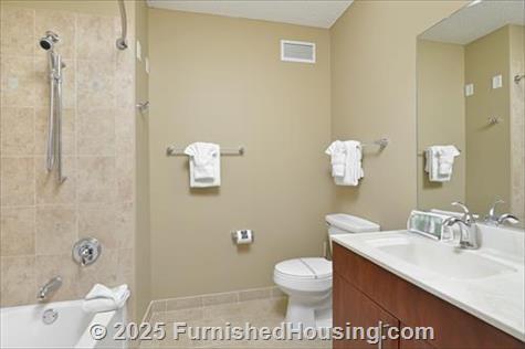 215 West Apartments -  - 215 West Washington St, Chicago, IL  60606 - LG - 3680247
