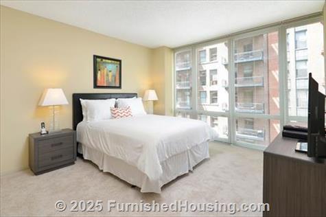 215 West Apartments -  - 215 West Washington St, Chicago, IL  60606 - LG - 4844281