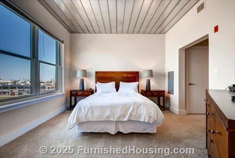 215 West Apartments -  - 215 West Washington St, Chicago, IL  60606 - LG - 4844323