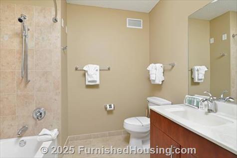 215 West Apartments -  - 215 West Washington St, Chicago, IL  60606 - LG - 4854331