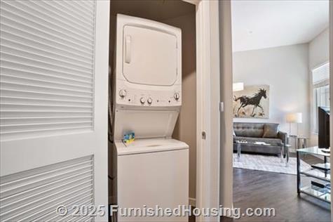 300 Railway - Hi-Rise - 300 Railway, Campbell, CA  95008 - LG - 6116022