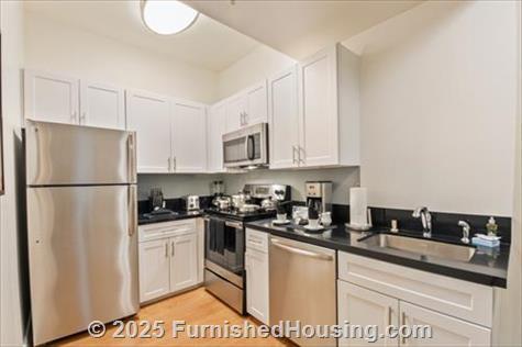 425 Broadway -  - 425 Broadway, Santa Monica, CA  90401 - LG - 7580578
