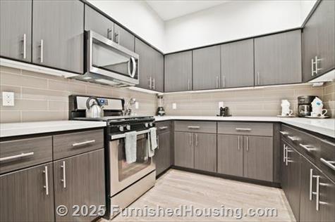 Anton Menlo - Low-Rise - 3639 Haven Avenue, Menlo Park, CA  94025 - LG - 6627654