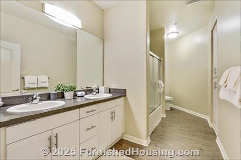Aqua Marina del Rey - Garden-Apt - 4750 Lincoln Boulevard, Marina Del Rey, CA  90292 - LG - 4745883