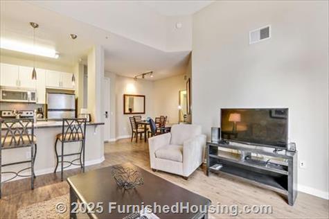 Aqua Marina del Rey - Garden-Apt - 4750 Lincoln Boulevard, Marina Del Rey, CA  90292 - LG - 4906103