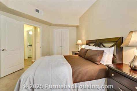Aqua Marina del Rey - Garden-Apt - 4750 Lincoln Boulevard, Marina Del Rey, CA  90292 - LG - 4906105