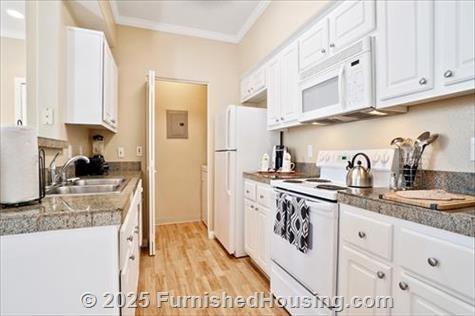 Arioso - Low-Rise - 19608 Pruneridge Ave, Cupertino, CA  95014 - LG - 6487814