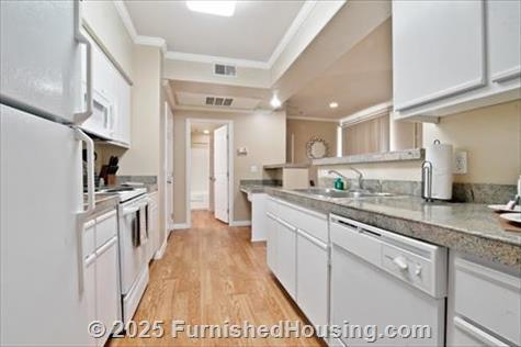Arioso - Low-Rise - 19608 Pruneridge Ave, Cupertino, CA  95014 - LG - 6585194