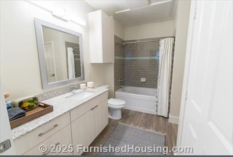 Arlington Commons - Mid-Rise - 425 E Lamar Blvd, Arlington, TX  76011 - LG - 5870414