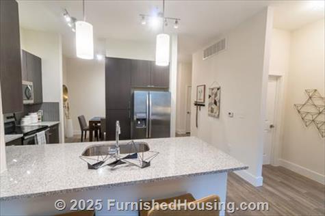 Arlington Commons - Mid-Rise - 425 E Lamar Blvd, Arlington, TX  76011 - LG - 5870416
