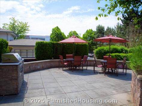 Avalon ParcSquare - Mid-Rise - 16080 N.E. 85th Street, Redmond, WA  98052 - LG - 552070
