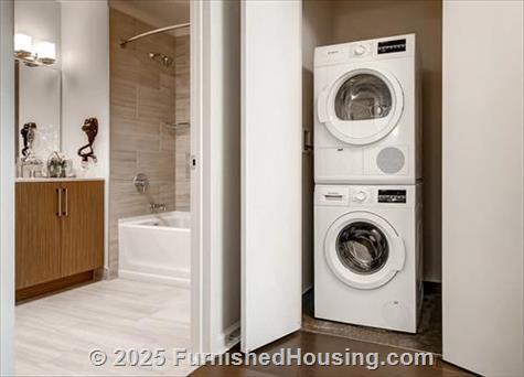 BLVD 401 - Hi-Rise - 401 Washington Boulevard, Jersey City, NJ  07310 - LG - 8242614