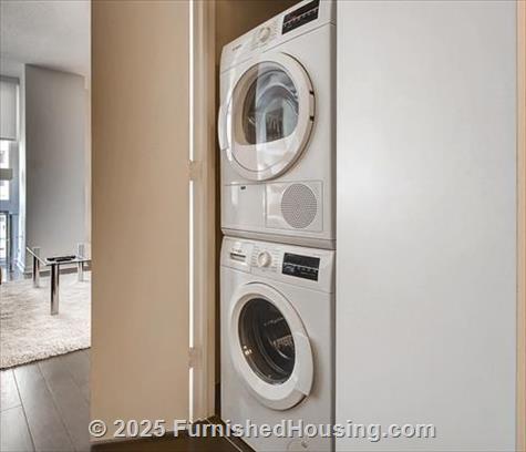 BLVD 401 - Hi-Rise - 401 Washington Boulevard, Jersey City, NJ  07310 - LG - 8242638