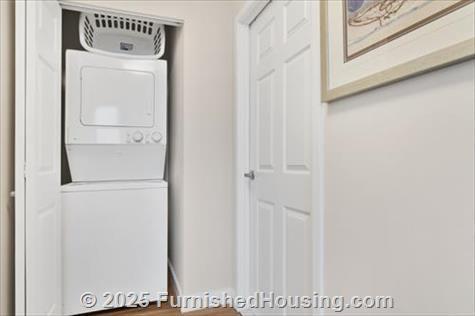 BLVD 425 - Hi-Rise - 425 Washington Blvd, Jersey City, NJ  07310 - LG - 7701922