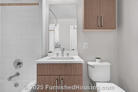 BLVD 425 - Hi-Rise - 425 Washington Blvd, Jersey City, NJ  07310 - LG - 7701923