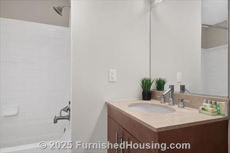 BLVD 475 - Hi-Rise - 475 Washington Blvd, Jersey City, NJ  07310 - LG - 7479805