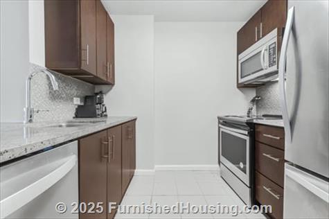 BLVD 475 - Hi-Rise - 475 Washington Blvd, Jersey City, NJ  07310 - LG - 7946595