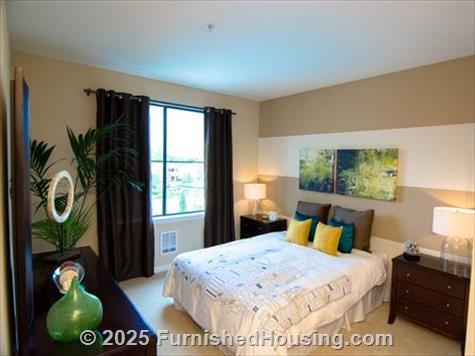 Bridgepointe - Low-Rise - 2201 Bridgepointe Pkwy, San Mateo, CA  94404 - LG - 3787344
