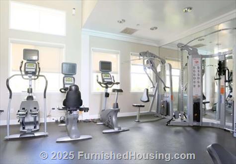 Bridgepointe - Low-Rise - 2201 Bridgepointe Pkwy, San Mateo, CA  94404 - LG - 4861625