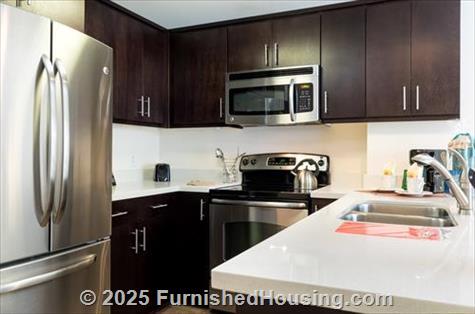 Bridgepointe - Low-Rise - 2201 Bridgepointe Pkwy, San Mateo, CA  94404 - LG - 4861654
