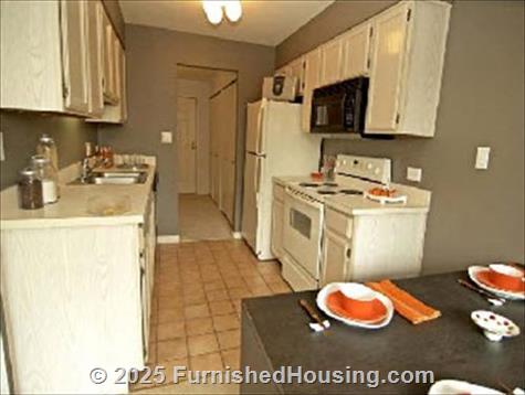 Central Park East - Townhouse - 1551 East Central Road, Arlington Heights, IL  60005 - LG - 84697