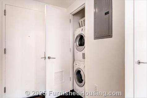 Churchill At West 48th Street - Hi-Rise - 306 West 48th Street, New York, NY  10036 - LG - 4677049