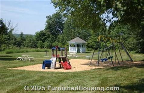Churchill at Boulder Park - Walk Up - 24 Kessler Farm Drive, Nashua, NH  03063 - LG - 73941