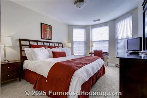Deerfield Village Center - Low-Rise - 625 Deerfield Road, Deerfield, IL  60015 - LG - 4217252