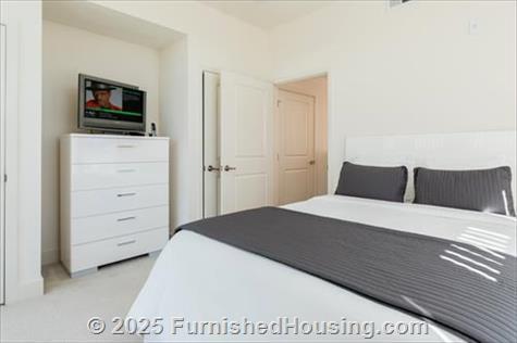 Domain - Low-Rise - 1 Vista Montana, San Jose, CA  95134 - LG - 5728192