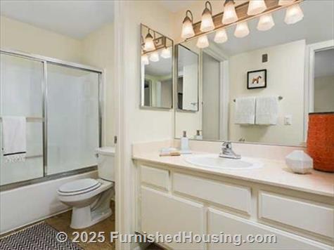 Eaves Los Feliz -  - 3100 Riverside Drive, Los Angeles, CA  90027 - LG - 4970359