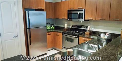 Elan at Bluffview -  - 3850 W Northwest Highway, Dallas, TX  75220 - LG - 4986526