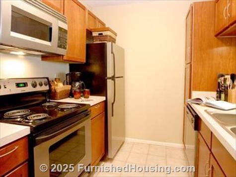 Elm Creek Luxury Apts - Mid-Rise - 5 Elm Creek Dr., Elmhurst, IL  60126 - LG - 89289