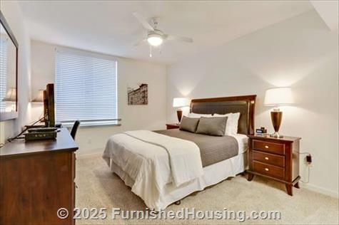 Gibson -  - 702 Arizona, Santa Monica, CA  90401 - LG - 4839400