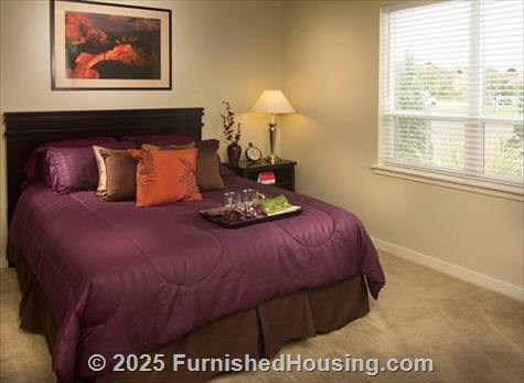 Greens at Van de Water - Walk Up - 2930 Mountain Lion Drive, Loveland, CO  80537 - LG - 5129555