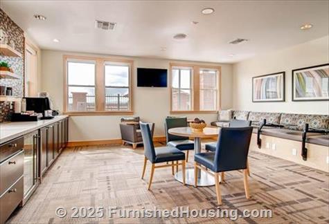 Greens at Van de Water - Walk Up - 2930 Mountain Lion Drive, Loveland, CO  80537 - LG - 5129560
