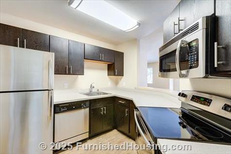 Lakeshore Landing - Low-Rise - 2721 South Norfolk Street, San Mateo, CA  94403 - LG - 5867460