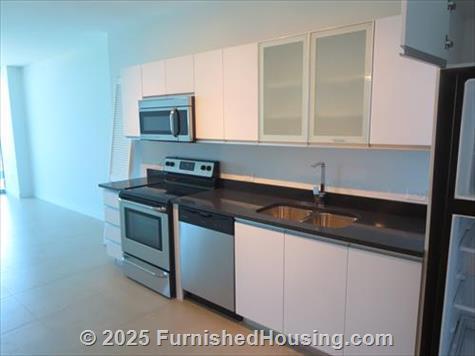 Monte Carlo - Hi-Rise - 6551 Collins Avenue, Miami Beach, FL  33141 - LG - 2557541