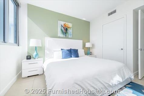 Monte Carlo - Hi-Rise - 6551 Collins Avenue, Miami Beach, FL  33141 - LG - 8313602