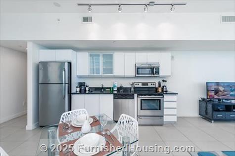 Monte Carlo - Hi-Rise - 6551 Collins Avenue, Miami Beach, FL  33141 - LG - 8384546