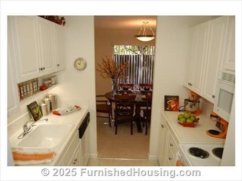 Oak Creek Apartments - Low-Rise - 1788 Oak Creek Dr., Palo Alto, CA  93304 - LG - 185005